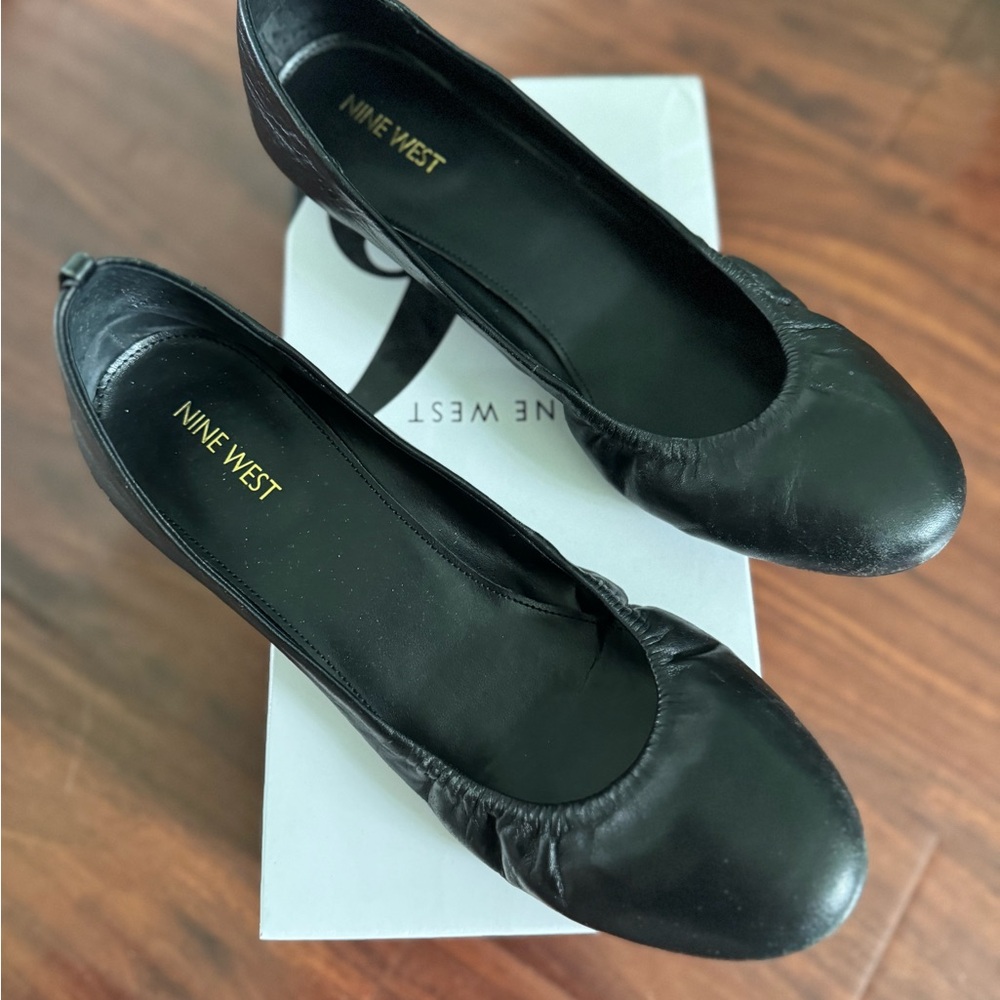 Nine West Black Flats Elegant Comfort